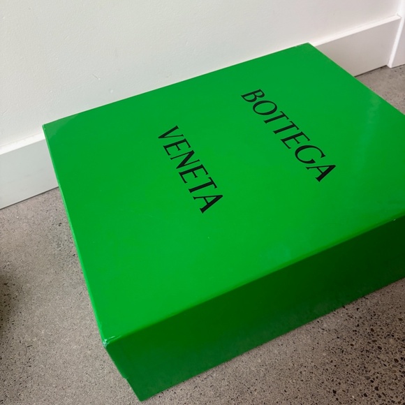 Bottega Veneta Transparent Puddle Boots - Picture 6 of 6